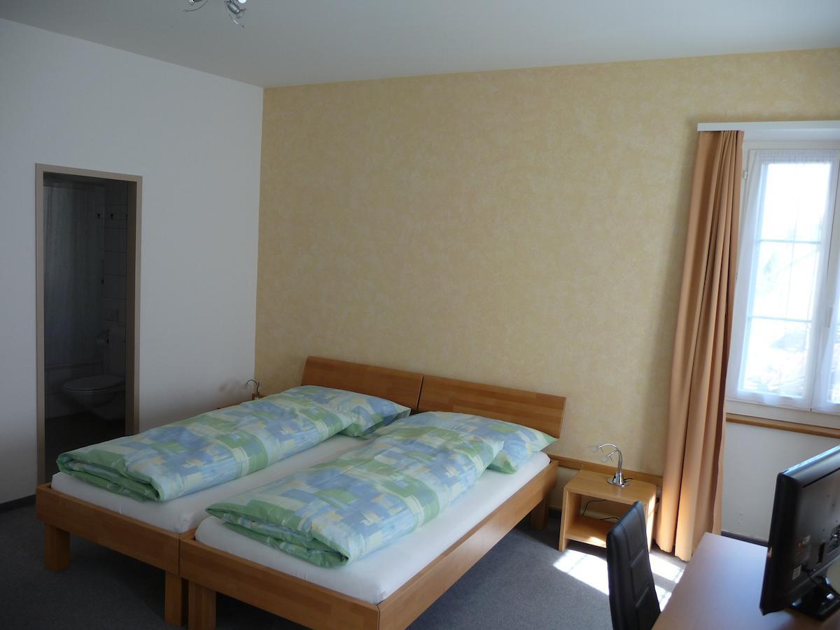 Gasthof Baeren Schinznach Dorf الغرفة الصورة