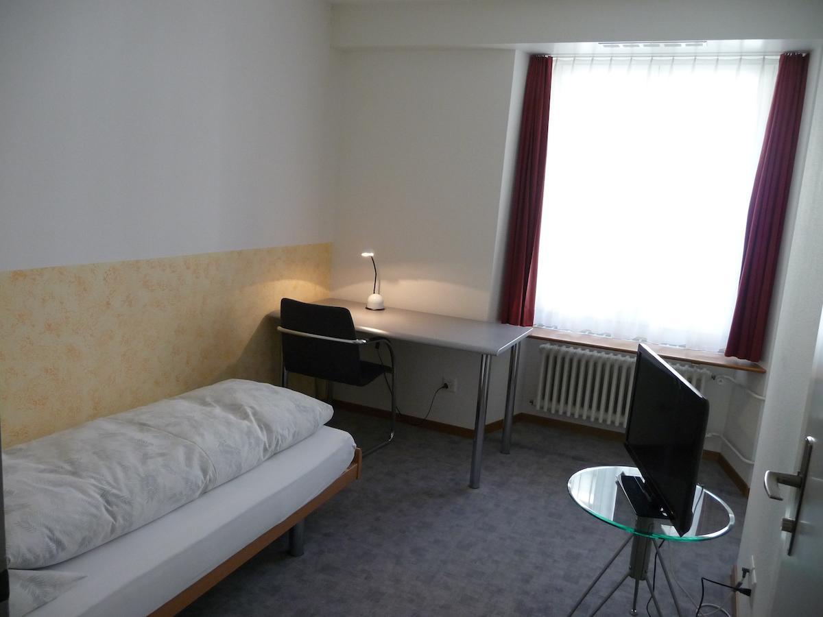 Gasthof Baeren Schinznach Dorf الغرفة الصورة